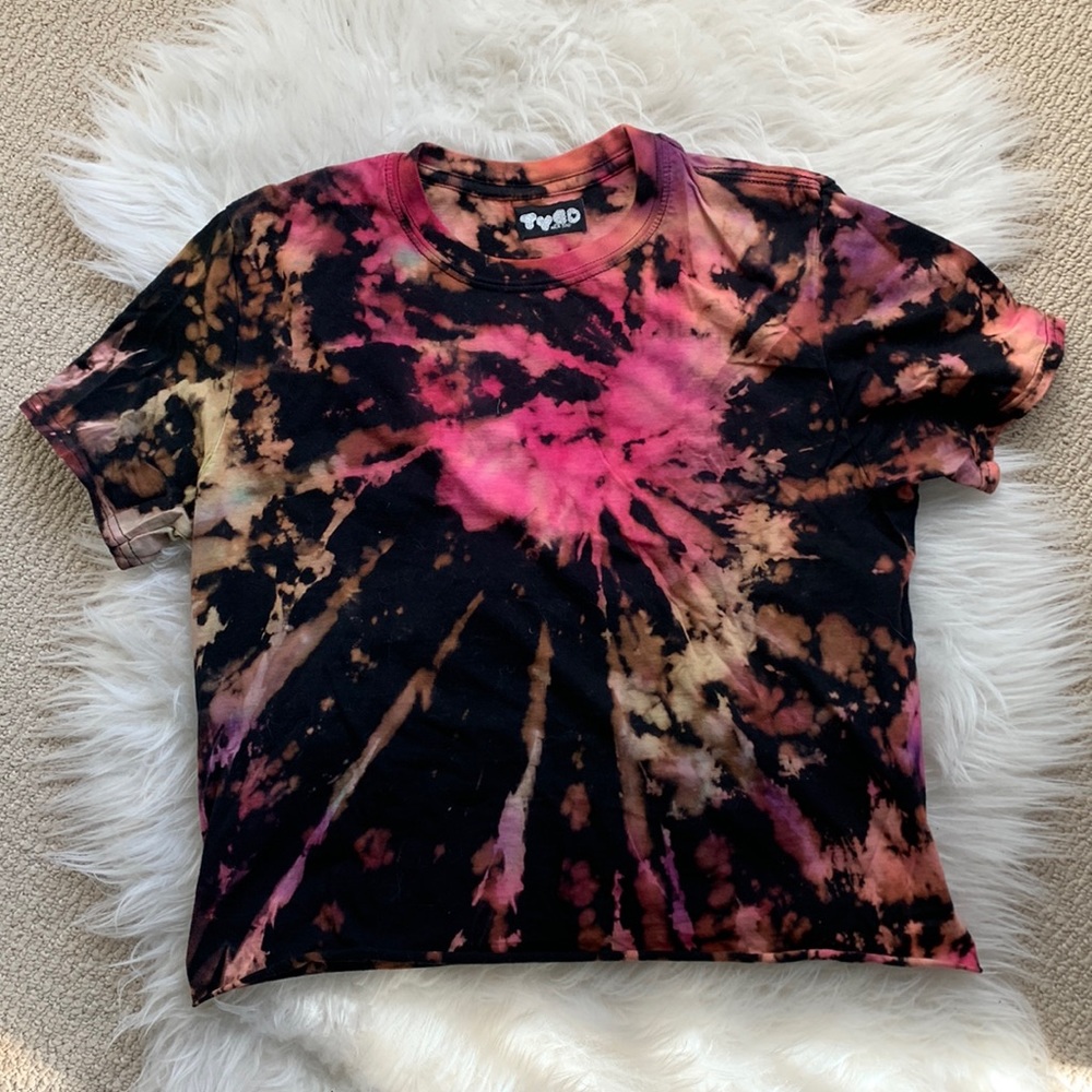 New TYED with Love Colorway T-shirt  crop Size S